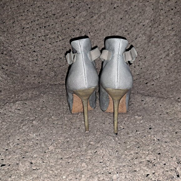 L.A.M.B. Gwen Stefani-Greige Leather Ankle Strap-Silver Nylon-Sz 6.5-Excellent - Picture 6 of 8